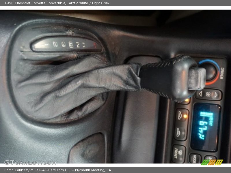 Arctic White / Light Gray 1998 Chevrolet Corvette Convertible
