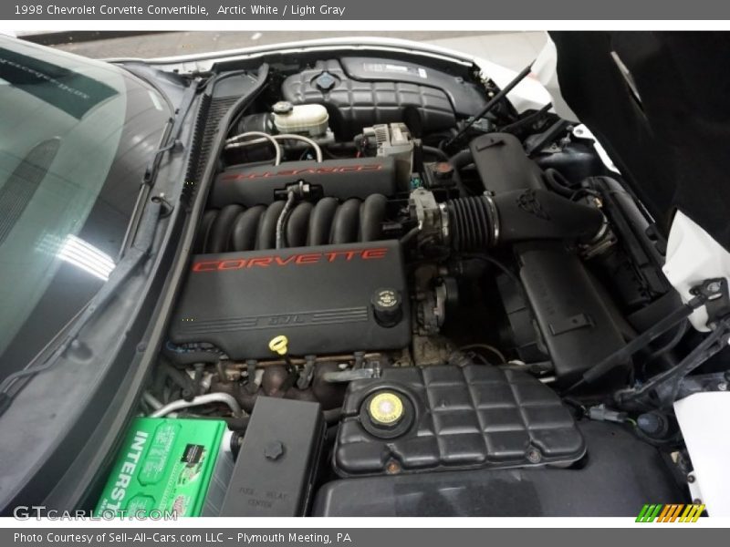 Arctic White / Light Gray 1998 Chevrolet Corvette Convertible