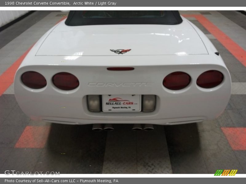 Arctic White / Light Gray 1998 Chevrolet Corvette Convertible