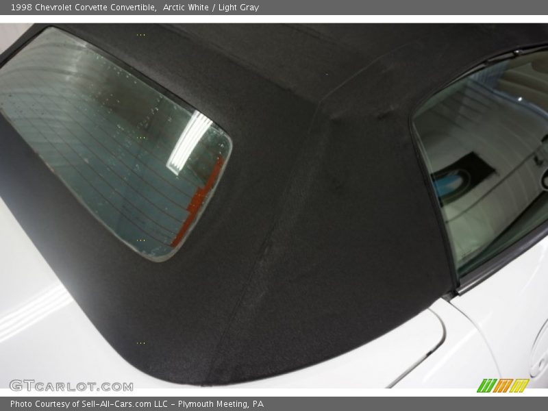 Arctic White / Light Gray 1998 Chevrolet Corvette Convertible