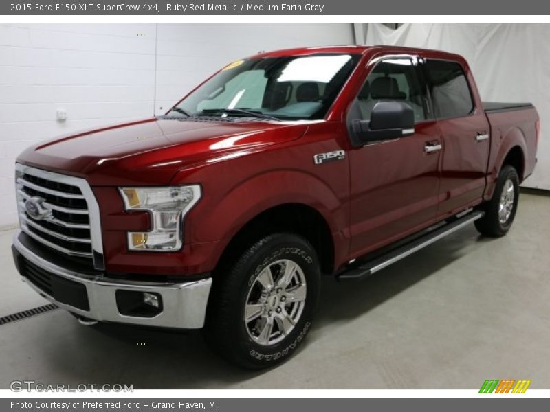 Ruby Red Metallic / Medium Earth Gray 2015 Ford F150 XLT SuperCrew 4x4