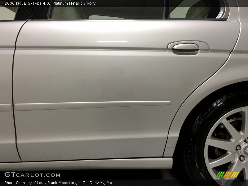 Platinum Metallic / Ivory 2000 Jaguar S-Type 4.0