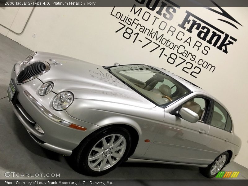 Platinum Metallic / Ivory 2000 Jaguar S-Type 4.0