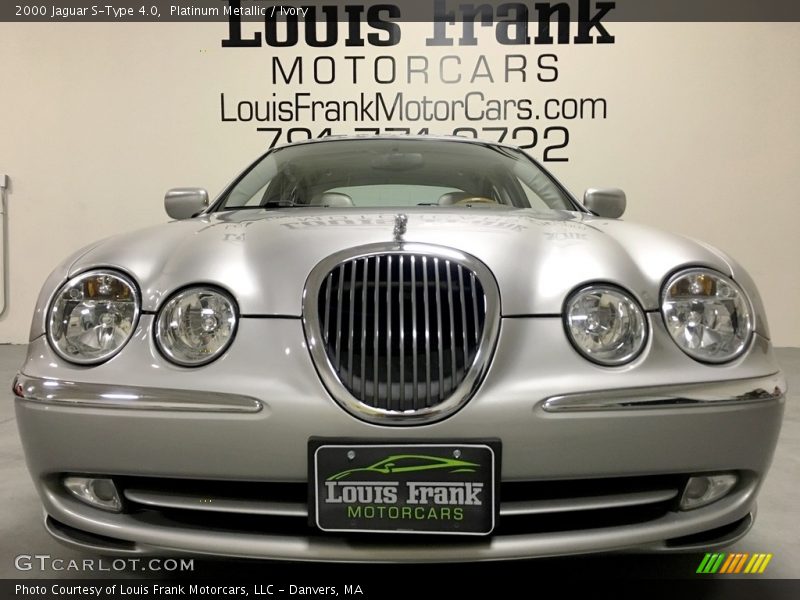Platinum Metallic / Ivory 2000 Jaguar S-Type 4.0