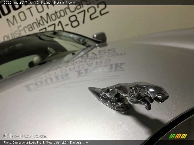 Platinum Metallic / Ivory 2000 Jaguar S-Type 4.0