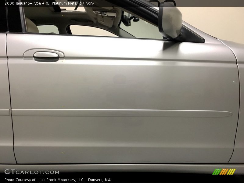 Platinum Metallic / Ivory 2000 Jaguar S-Type 4.0