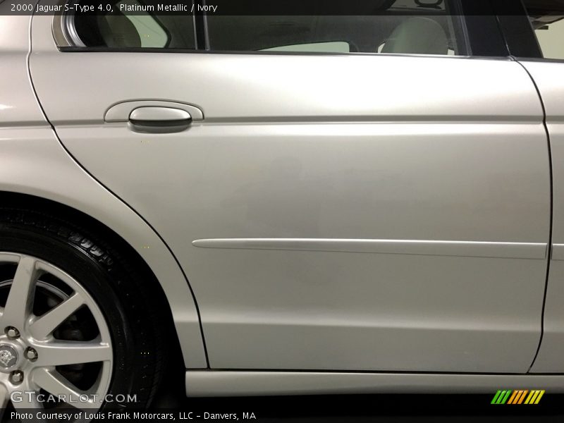 Platinum Metallic / Ivory 2000 Jaguar S-Type 4.0