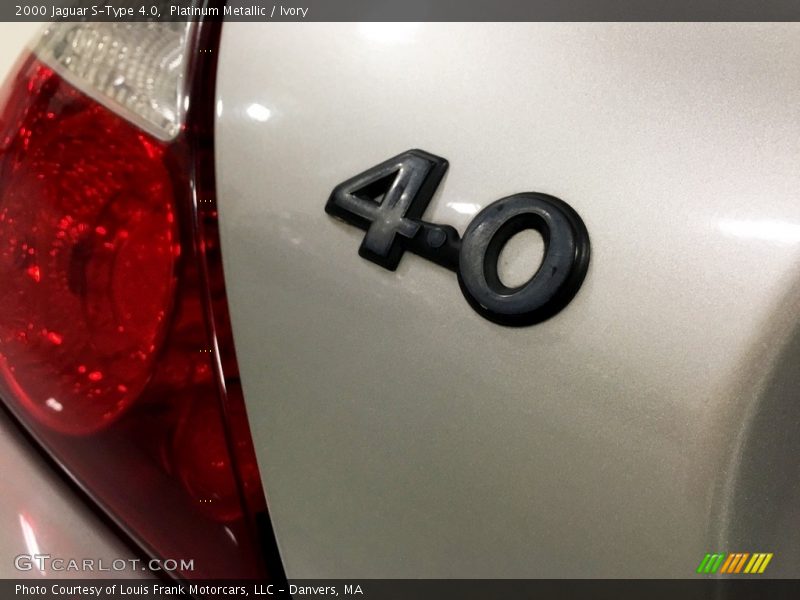 Platinum Metallic / Ivory 2000 Jaguar S-Type 4.0