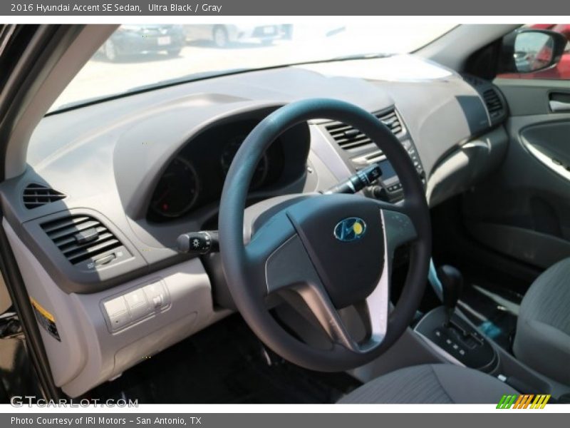 Ultra Black / Gray 2016 Hyundai Accent SE Sedan
