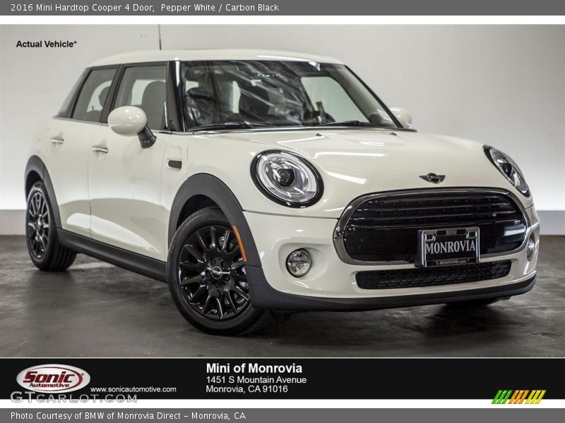 Pepper White / Carbon Black 2016 Mini Hardtop Cooper 4 Door