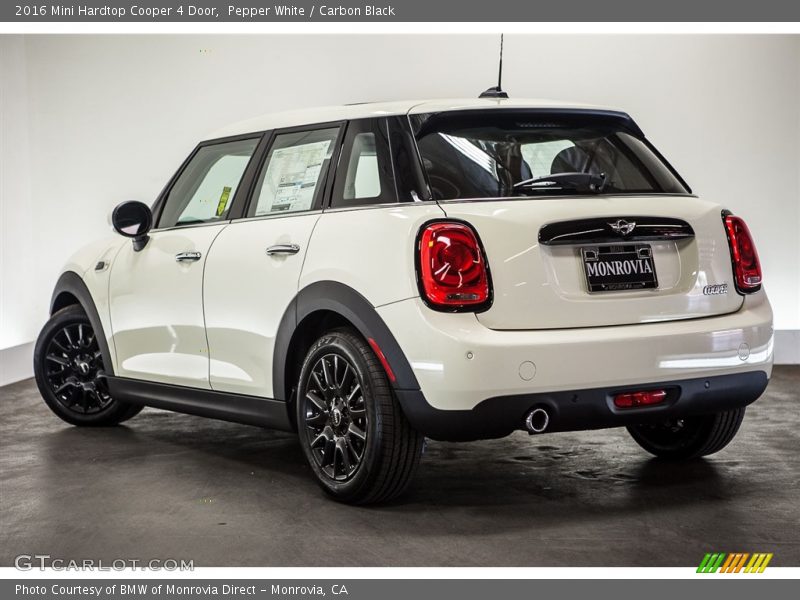Pepper White / Carbon Black 2016 Mini Hardtop Cooper 4 Door