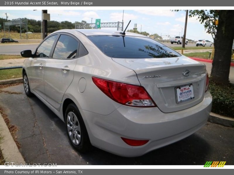 Misty Beige / Beige 2016 Hyundai Accent SE Sedan