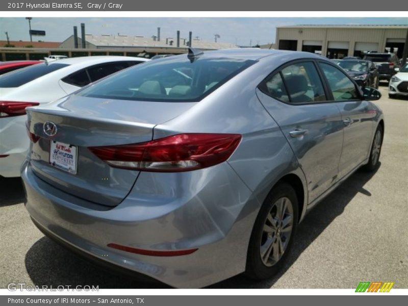 Gray / Gray 2017 Hyundai Elantra SE