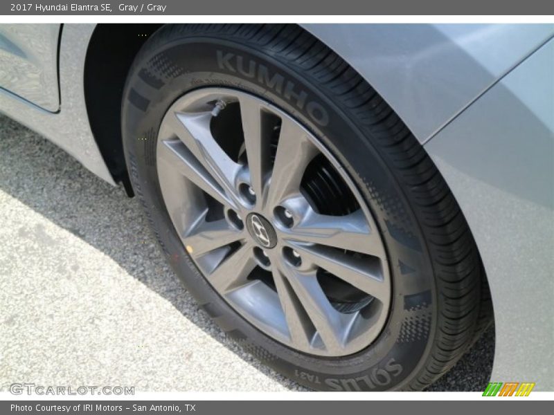 Gray / Gray 2017 Hyundai Elantra SE