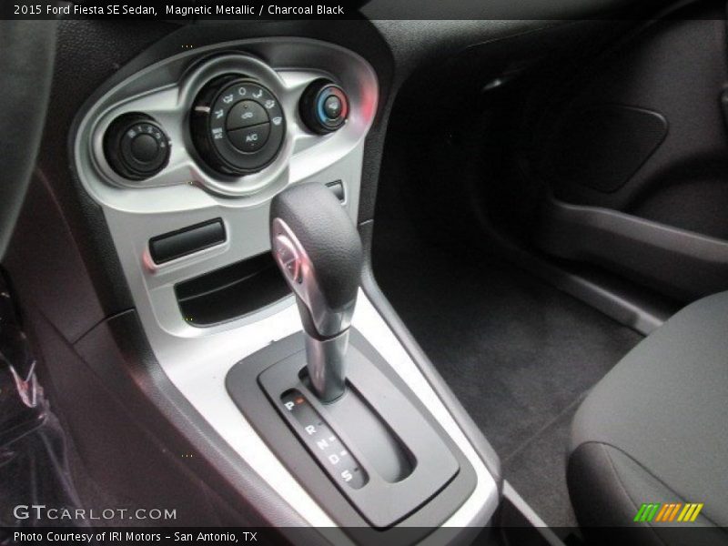 Magnetic Metallic / Charcoal Black 2015 Ford Fiesta SE Sedan