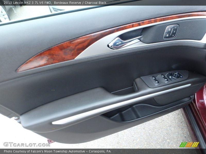 Bordeaux Reserve / Charcoal Black 2013 Lincoln MKZ 3.7L V6 FWD