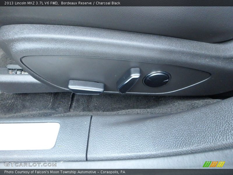 Bordeaux Reserve / Charcoal Black 2013 Lincoln MKZ 3.7L V6 FWD