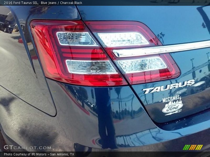 Blue Jeans / Charcoal Black 2016 Ford Taurus SEL