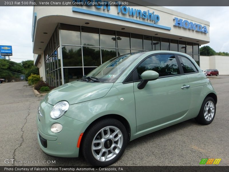 Verde Chiaro (Light Green) / Grigio/Nero (Gray/Black) 2013 Fiat 500 Pop
