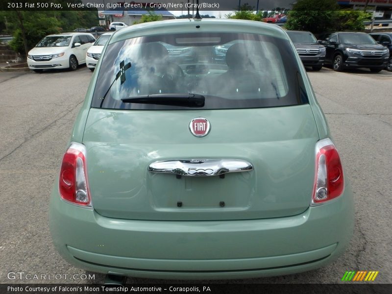 Verde Chiaro (Light Green) / Grigio/Nero (Gray/Black) 2013 Fiat 500 Pop