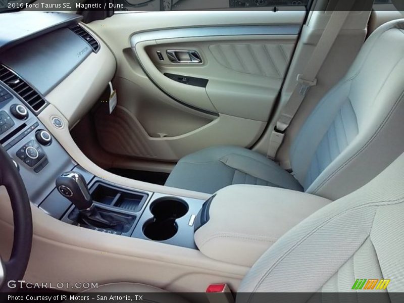 Magnetic / Dune 2016 Ford Taurus SE