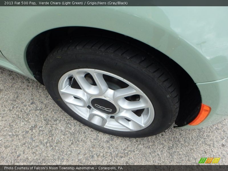 Verde Chiaro (Light Green) / Grigio/Nero (Gray/Black) 2013 Fiat 500 Pop