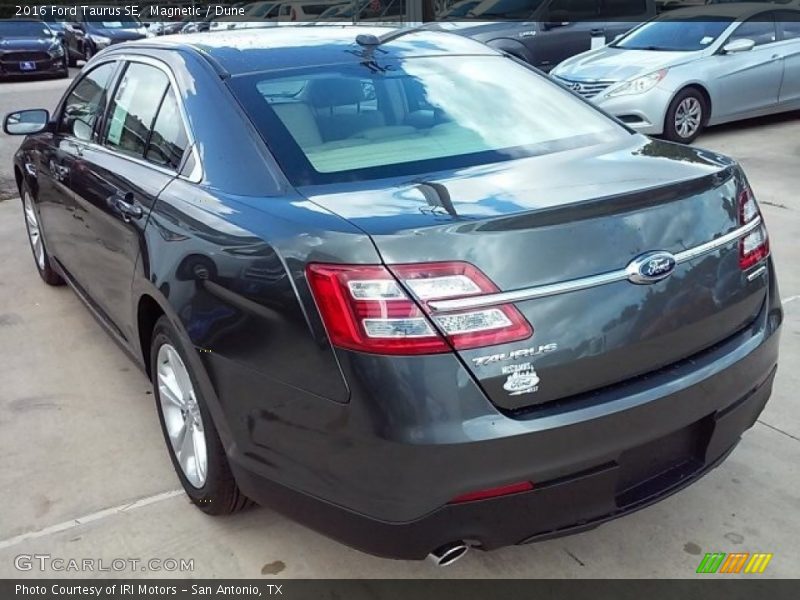 Magnetic / Dune 2016 Ford Taurus SE