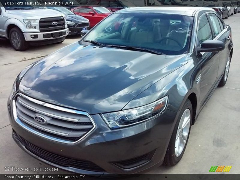 Magnetic / Dune 2016 Ford Taurus SE