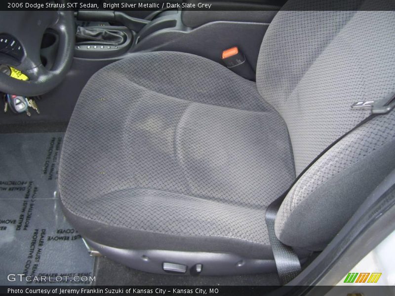 Bright Silver Metallic / Dark Slate Grey 2006 Dodge Stratus SXT Sedan