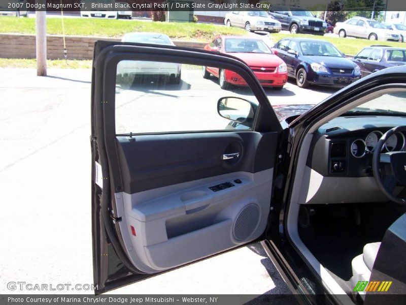 Brilliant Black Crystal Pearl / Dark Slate Gray/Light Slate Gray 2007 Dodge Magnum SXT