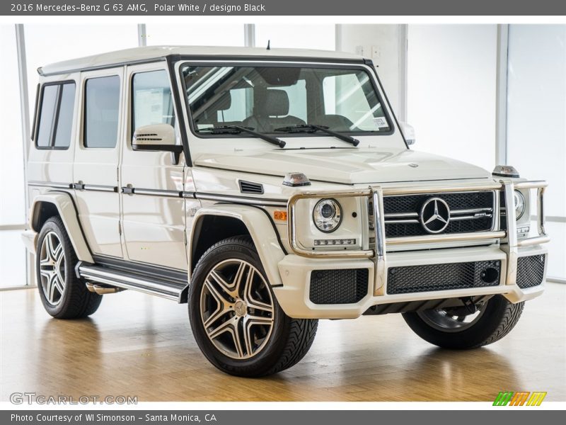 Front 3/4 View of 2016 G 63 AMG