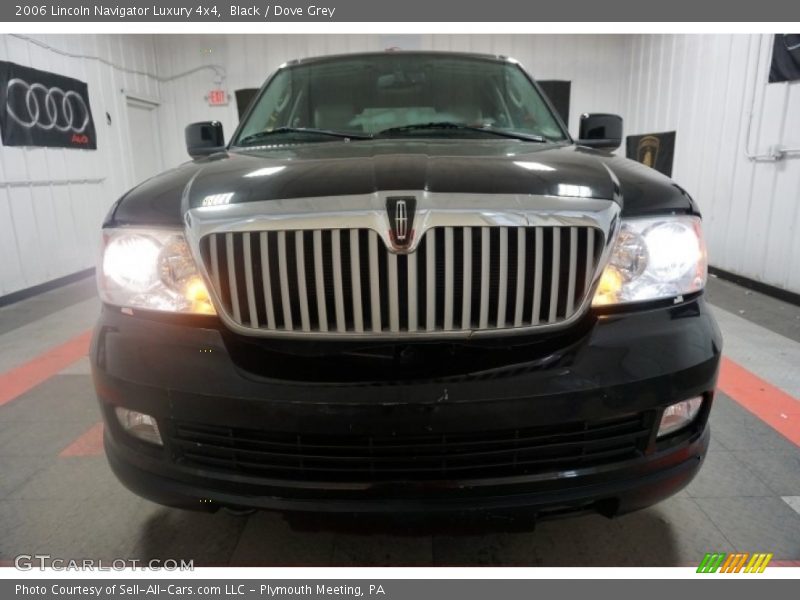 Black / Dove Grey 2006 Lincoln Navigator Luxury 4x4