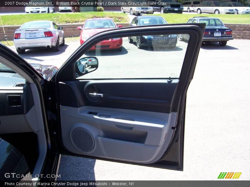 Brilliant Black Crystal Pearl / Dark Slate Gray/Light Slate Gray 2007 Dodge Magnum SXT