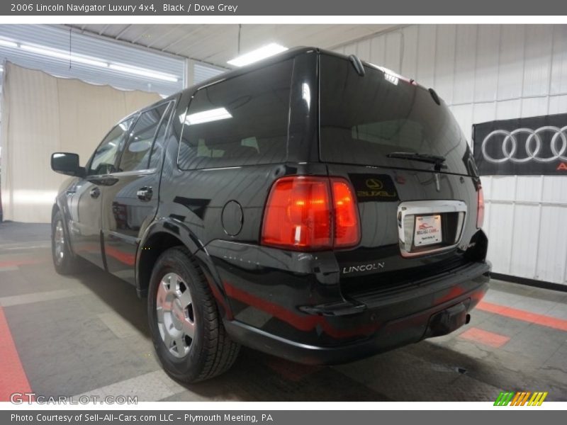 Black / Dove Grey 2006 Lincoln Navigator Luxury 4x4