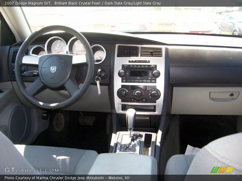 Brilliant Black Crystal Pearl / Dark Slate Gray/Light Slate Gray 2007 Dodge Magnum SXT