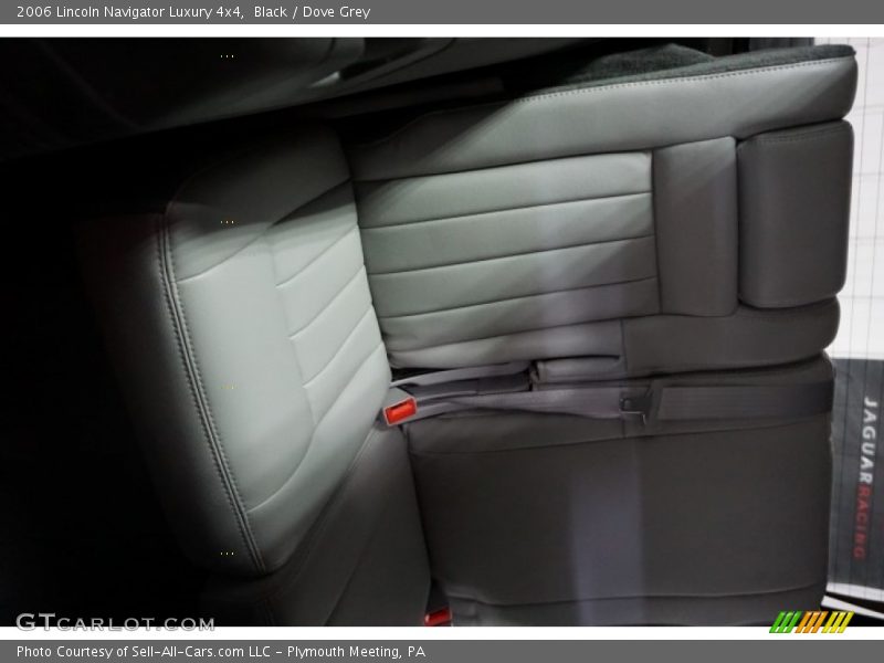 Black / Dove Grey 2006 Lincoln Navigator Luxury 4x4