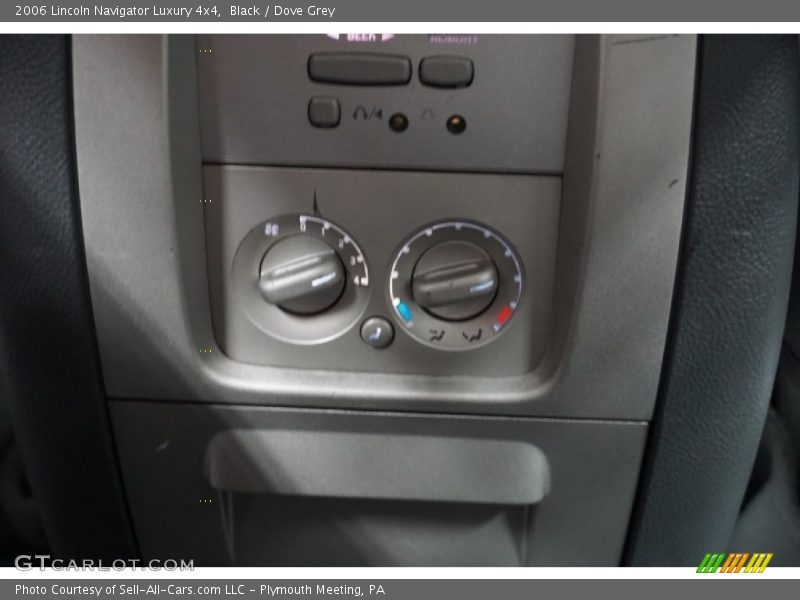 Black / Dove Grey 2006 Lincoln Navigator Luxury 4x4