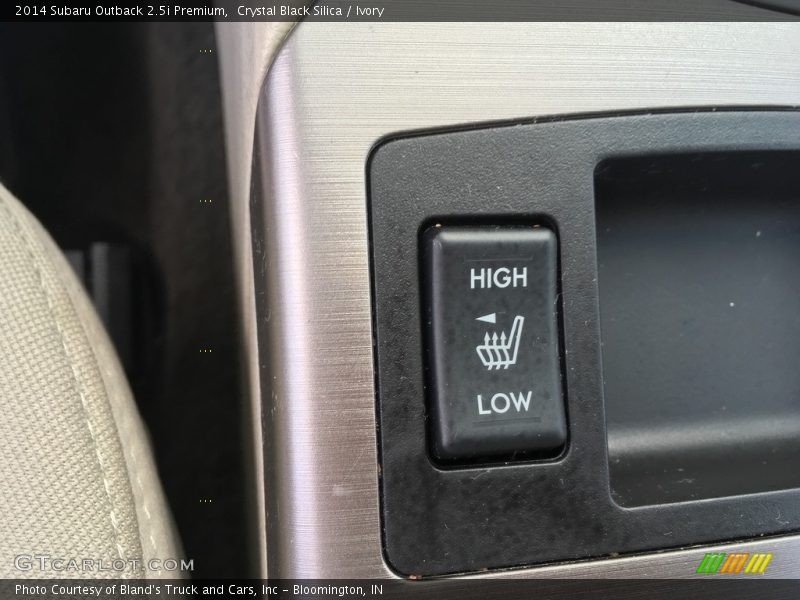 Crystal Black Silica / Ivory 2014 Subaru Outback 2.5i Premium