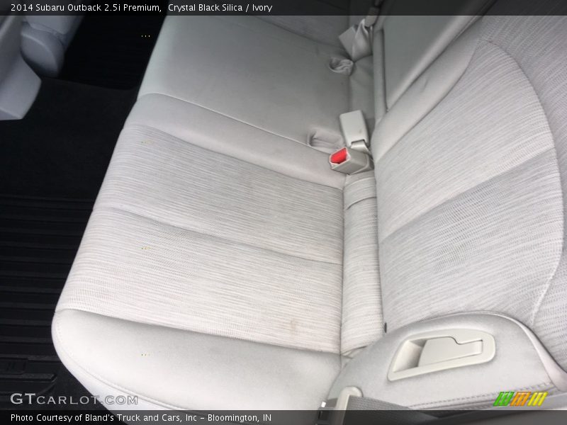 Crystal Black Silica / Ivory 2014 Subaru Outback 2.5i Premium