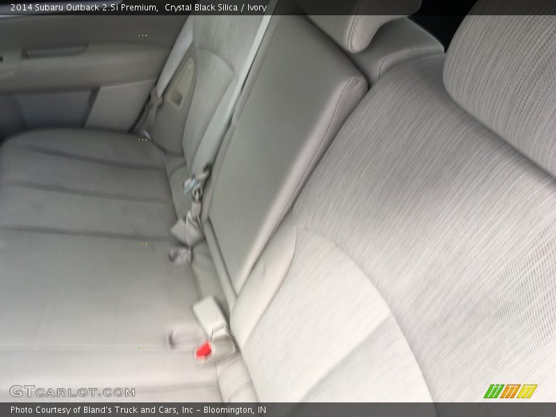 Crystal Black Silica / Ivory 2014 Subaru Outback 2.5i Premium