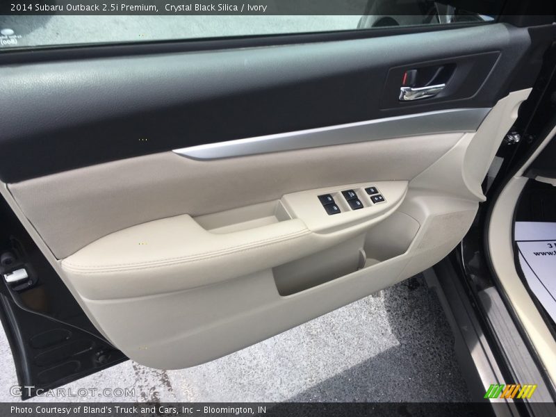 Crystal Black Silica / Ivory 2014 Subaru Outback 2.5i Premium