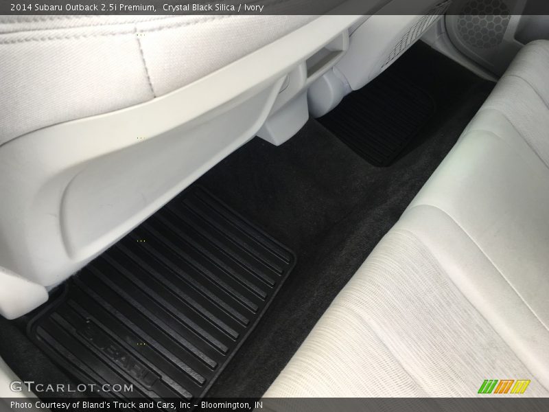 Crystal Black Silica / Ivory 2014 Subaru Outback 2.5i Premium
