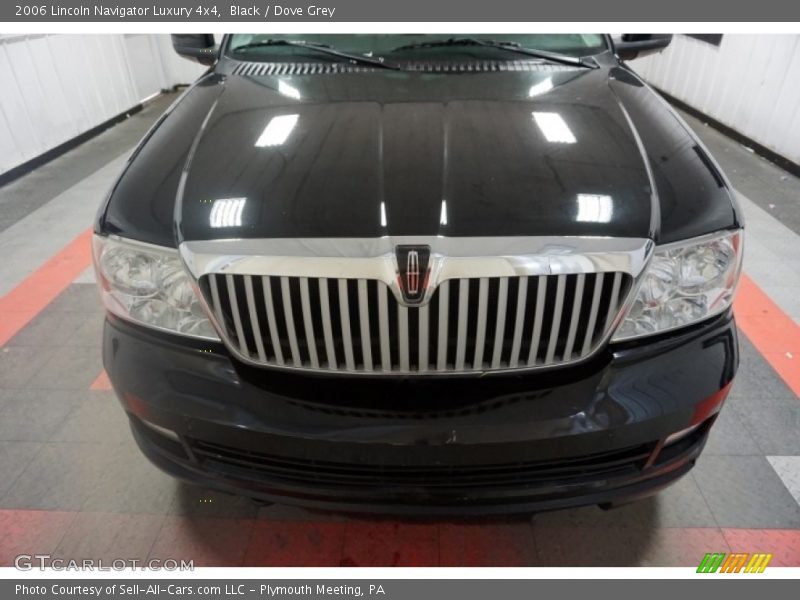 Black / Dove Grey 2006 Lincoln Navigator Luxury 4x4