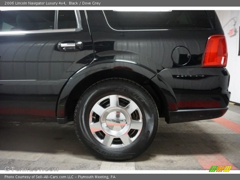 Black / Dove Grey 2006 Lincoln Navigator Luxury 4x4