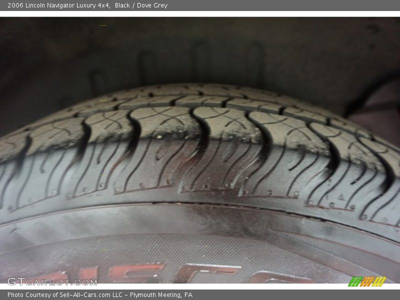 Black / Dove Grey 2006 Lincoln Navigator Luxury 4x4