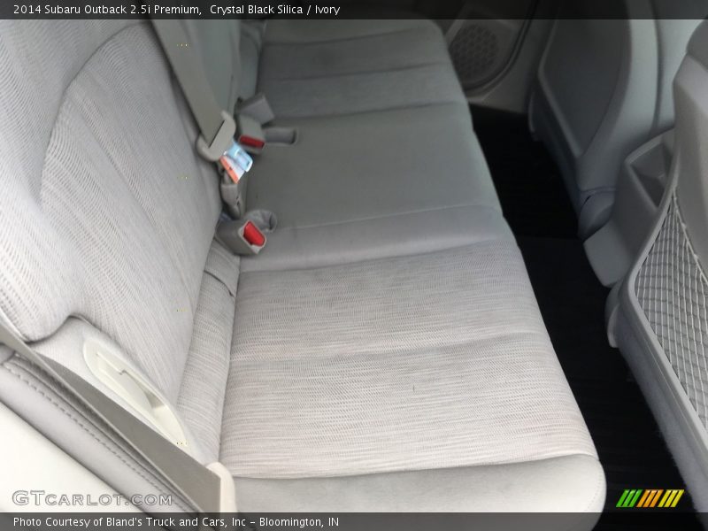 Crystal Black Silica / Ivory 2014 Subaru Outback 2.5i Premium