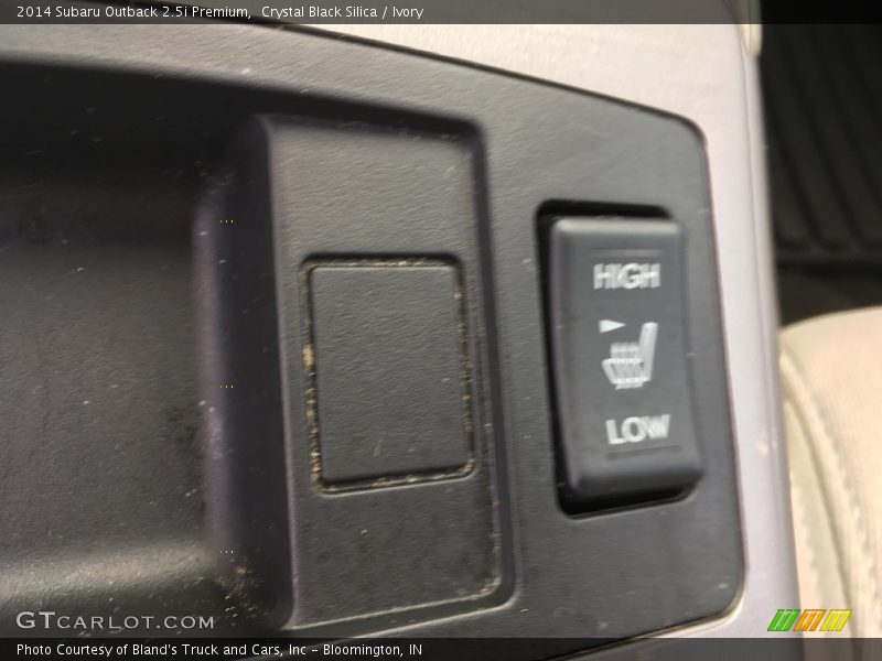 Crystal Black Silica / Ivory 2014 Subaru Outback 2.5i Premium