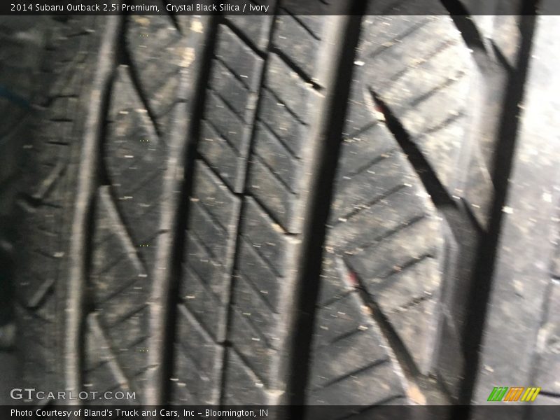 Crystal Black Silica / Ivory 2014 Subaru Outback 2.5i Premium