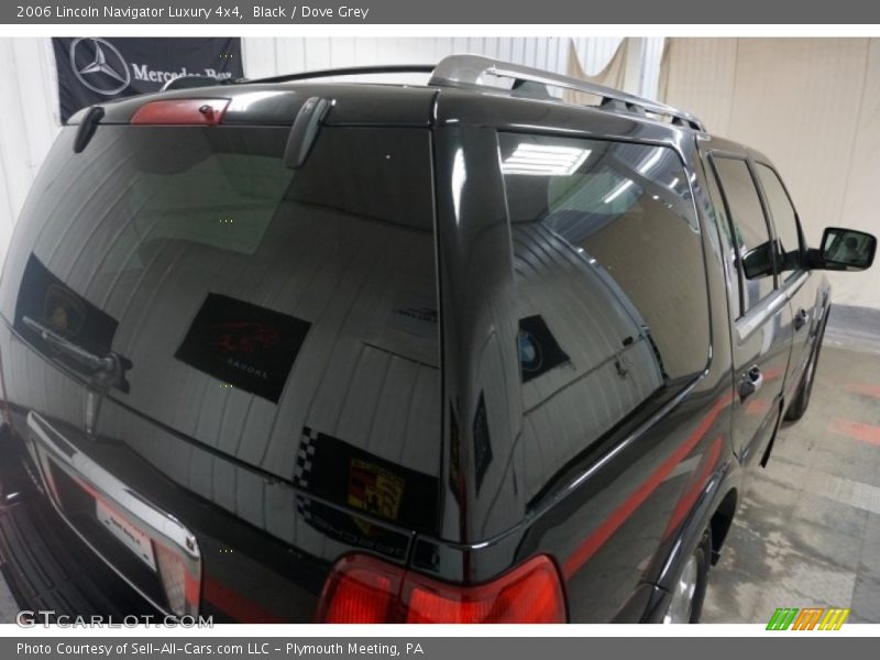 Black / Dove Grey 2006 Lincoln Navigator Luxury 4x4