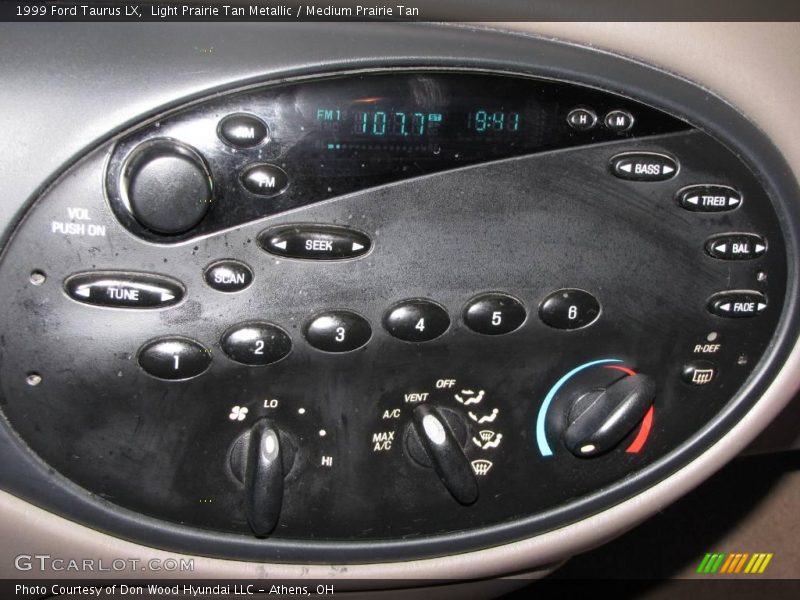 Light Prairie Tan Metallic / Medium Prairie Tan 1999 Ford Taurus LX